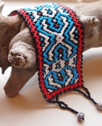 Shipibpo bracelet red trim baby blue geometric